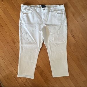DEMOCRACY Size 24W White Absolution Jean Capris